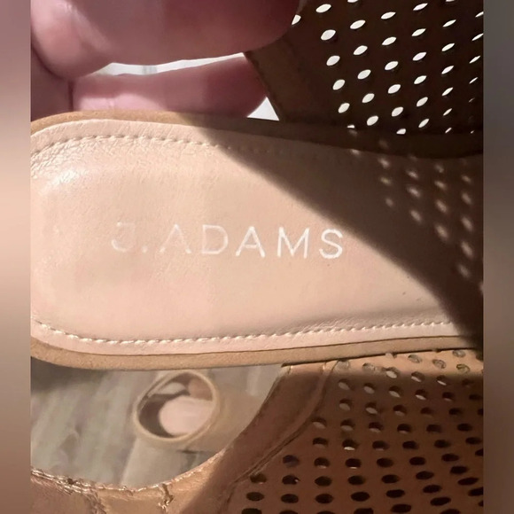 J. Adam’s size 8.5 Tan wedges. EUC - Picture 7 of 7